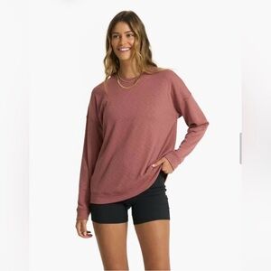 💕 LIKE NEW Vuori Women’s L/S Sunrise Crew in Rosewood - Sz Large